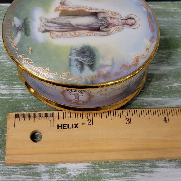 Ardleigh Elliott Our Lady of Fatima Porcelain Music Box Vintage - Picture 11 of 11